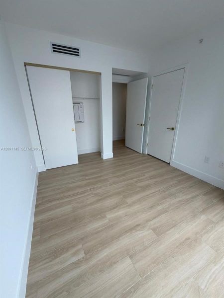 Spacious, unfurnished interior of a new home in , Miami (Image 12).