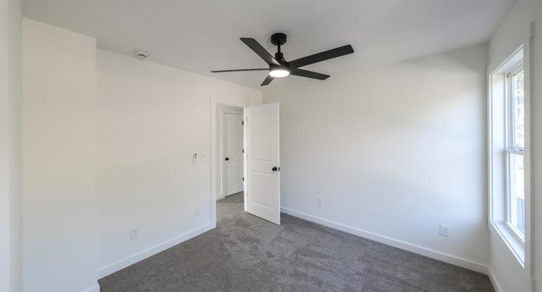 Spacious, unfurnished interior of a new home in , Lindale (Image 30).