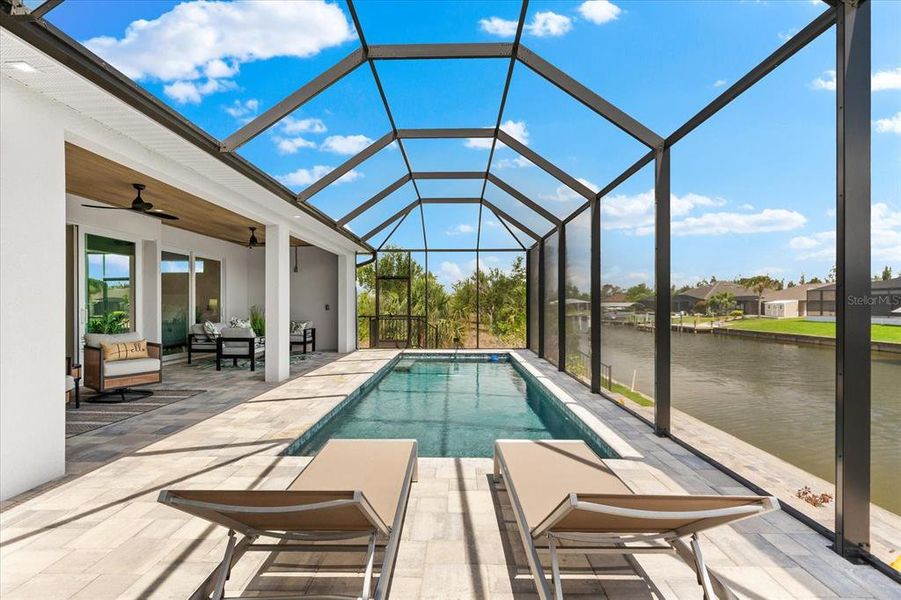 Exterior details and patio area of a home in , Port Charlotte (Image 26).
