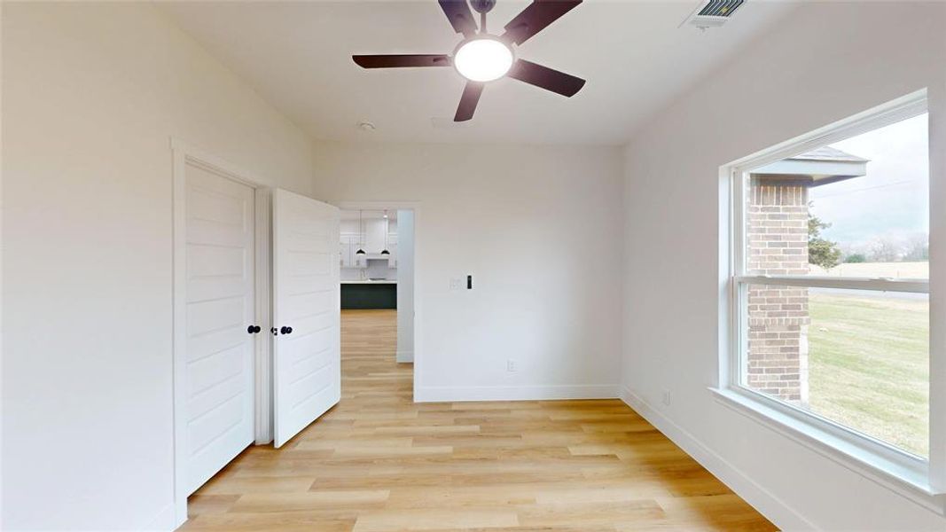 Spacious, unfurnished interior of a new home in , Greenville (Image 25).
