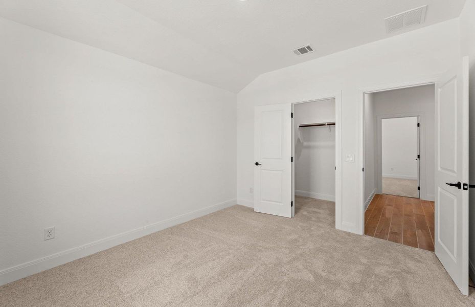 Spacious, unfurnished interior of a new home in 6 Creeks, Kyle (Image 5).