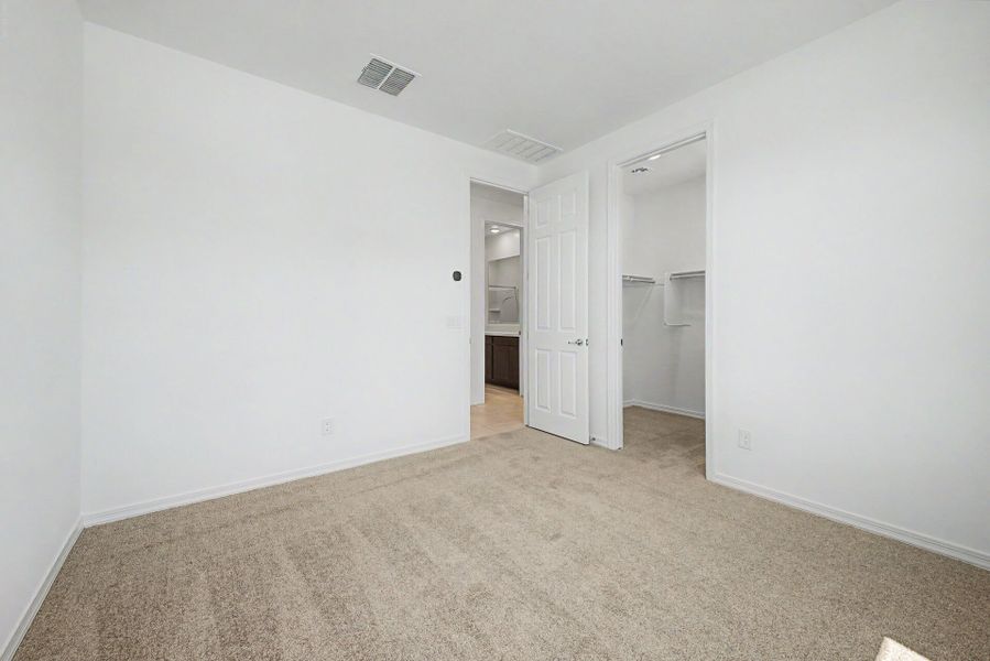 Spacious, unfurnished interior of a new home in Empire Pointe, Queen Creek (Image 13).