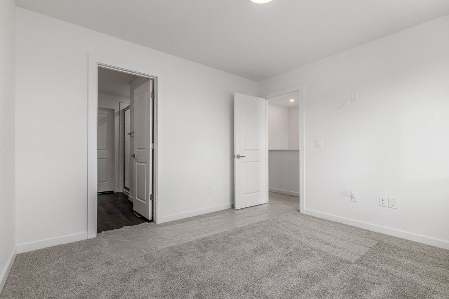 Spacious, unfurnished interior of a new home in The Commons at Victory Ridge, Colorado Springs (Image 23).