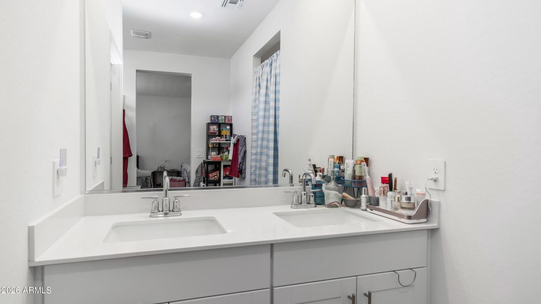 16042 W Cottontail Ln (14) 16042 W Cottontail Ln (14)