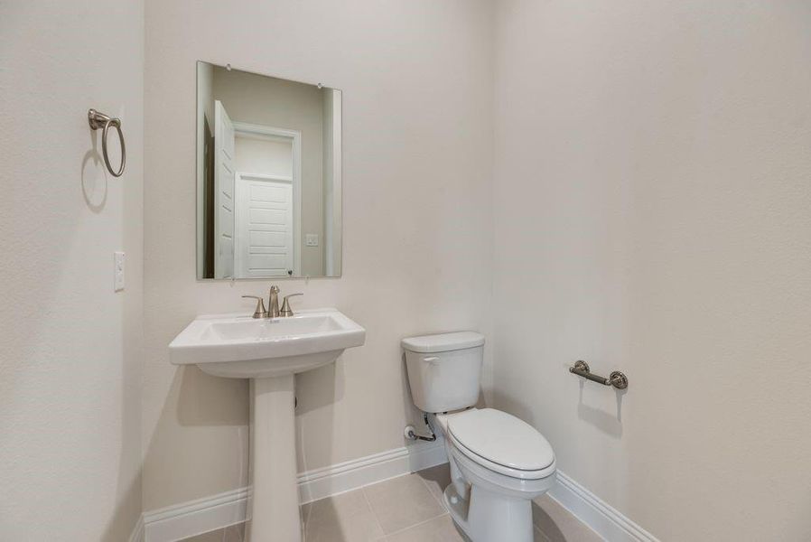 Furnished interior view inside a new home in Bayside, Rowlett (Image 14).