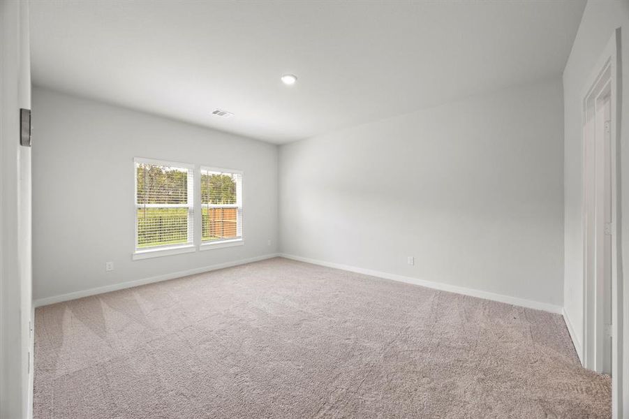Spacious, unfurnished interior of a new home in Ambergrove, Royse City (Image 18). Spacious, unfurnished interior of a new home in Ambergrove, Royse City (Image 18).