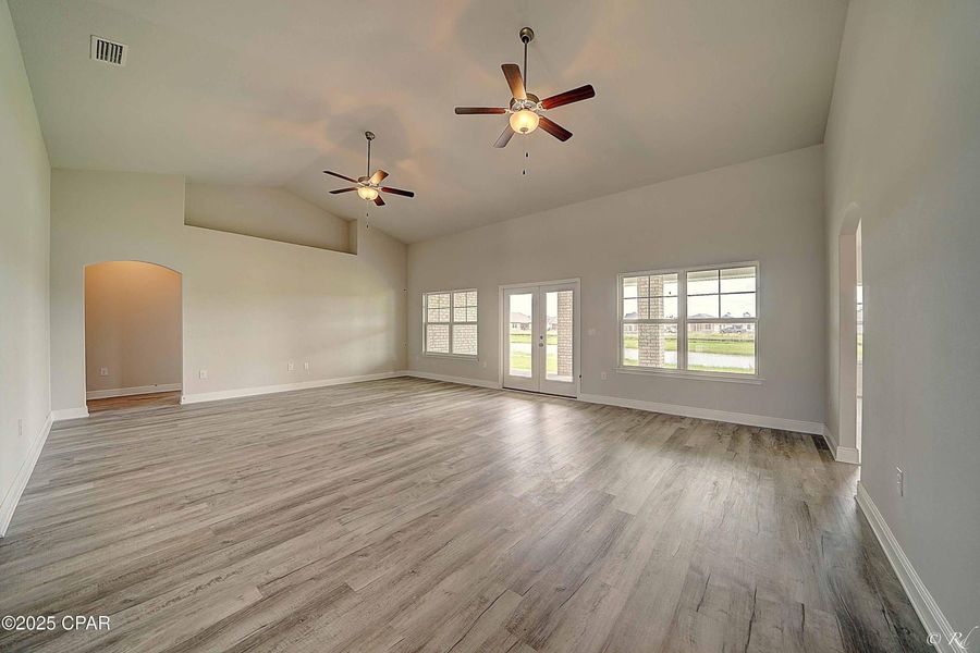 Spacious, unfurnished interior of a new home in Cedar Creek at Deerpoint Lake, Panama City (Image 20). Spacious, unfurnished interior of a new home in Cedar Creek at Deerpoint Lake, Panama City (Image 20).