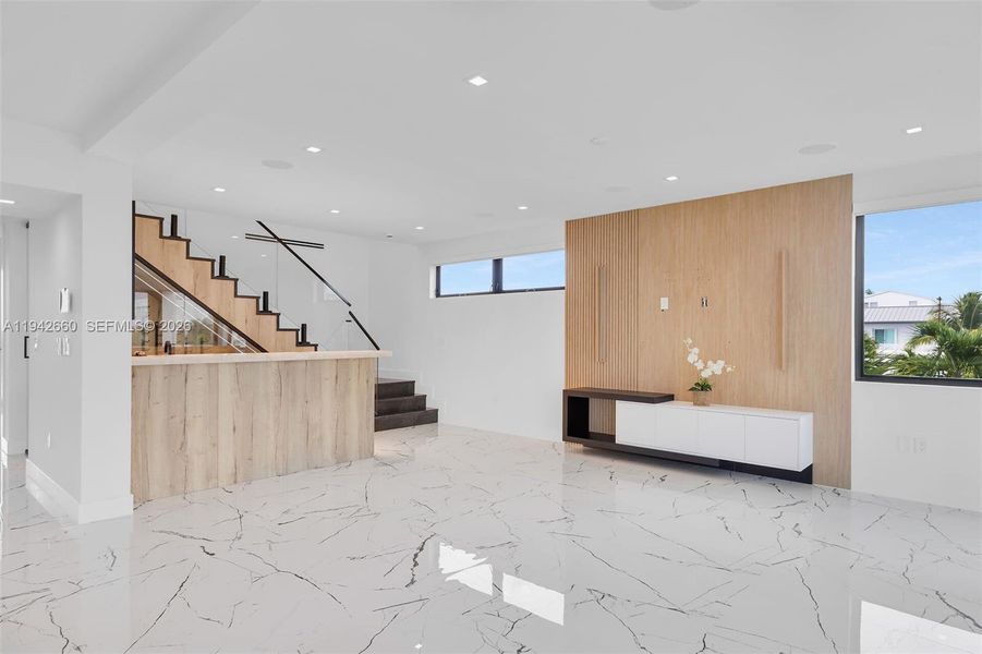 Image 75 of a home in .