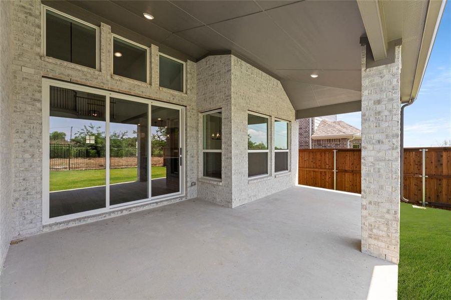 Exterior details and patio area of a home in Inspiration, Seis Lagos (Image 3).