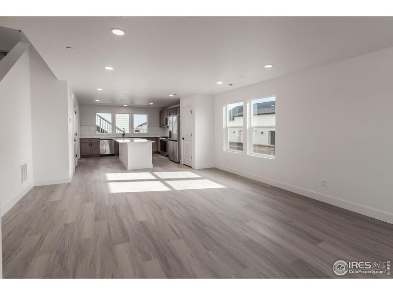 Spacious, unfurnished interior of a new home in , Fort Collins (Image 29).