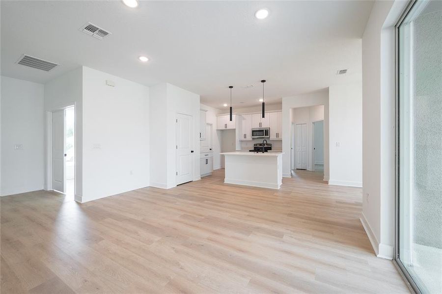 Spacious, unfurnished interior of a new home in , North Port (Image 33).