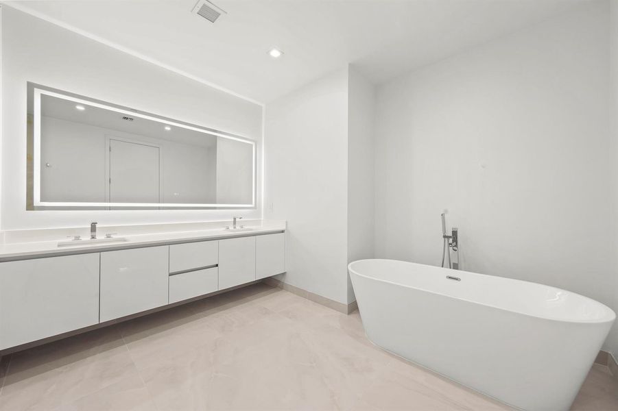 220 Lake Shore Drive - 20.jpg-FULL 220 Lake Shore Drive - 20.jpg-FULL