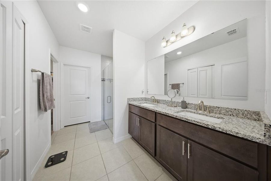 Furnished interior view inside a new home in , St. Cloud (Image 17).