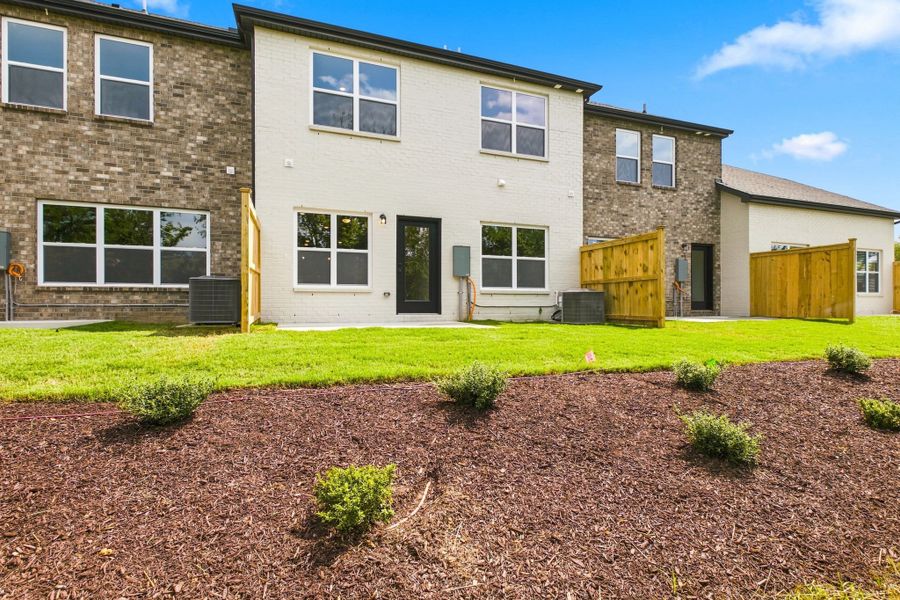 Low Maintenance Outdoor Living at Oxford Station