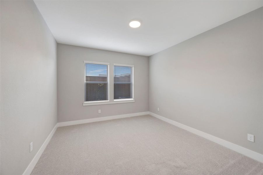 Spacious, unfurnished interior of a new home in Retreat at Oak Park, Houston (Image 22). Spacious, unfurnished interior of a new home in Retreat at Oak Park, Houston (Image 22).