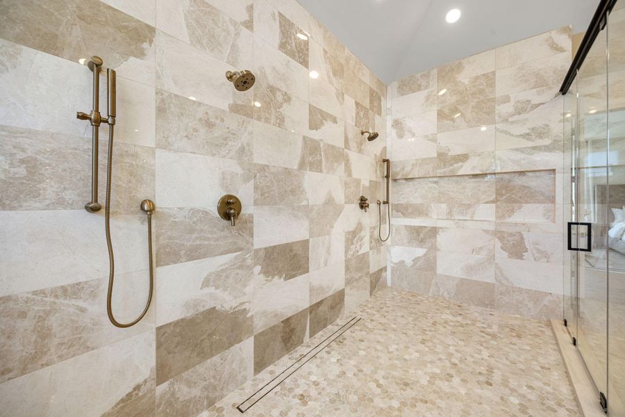 Extra Large walk-in shower with double fixtures & Soak Tub. Extra Large walk-in shower with double fixtures & Soak Tub.