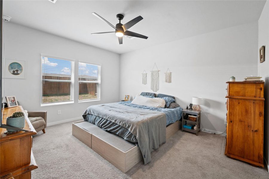 Furnished interior view inside a new home in Sherwood Glen, Conroe (Image 6). Furnished interior view inside a new home in Sherwood Glen, Conroe (Image 6).