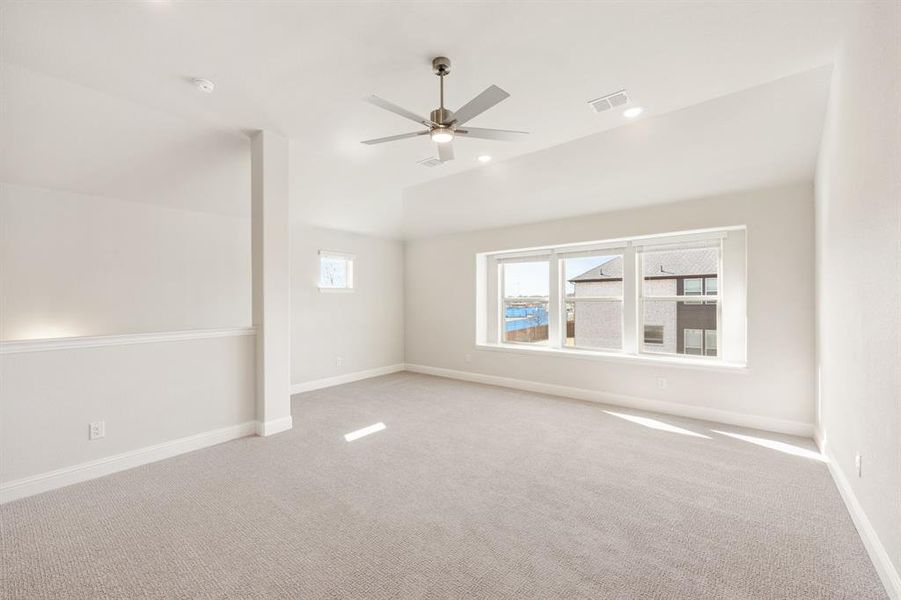 Spacious, unfurnished interior of a new home in Triple Diamond Ranch, Mansfield (Image 22).