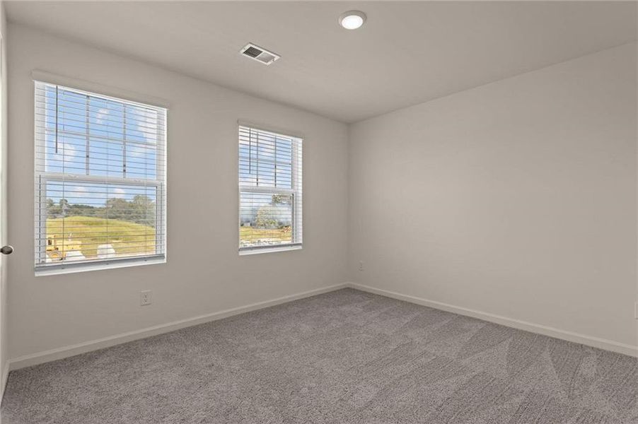 Spacious, unfurnished interior of a new home in Crescent Pointe, Carrollton (Image 14).