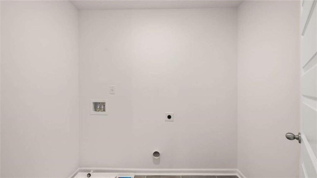 Spacious, unfurnished interior of a new home in The Gates at Pates Creek, Hampton (Image 41).