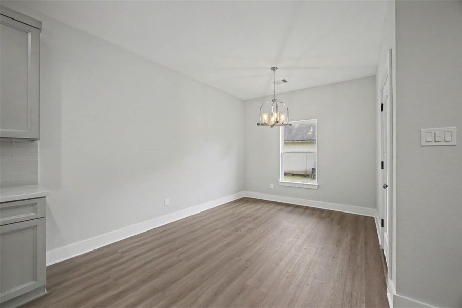 Spacious, unfurnished interior of a new home in , Dickinson (Image 13).