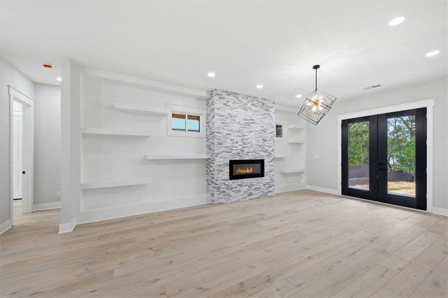 Spacious, unfurnished interior of a new home in , Acworth (Image 31).