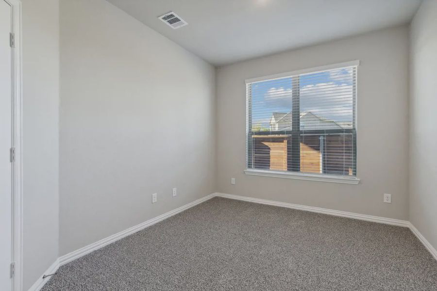 Spacious, unfurnished interior of a new home in Solterra Texas, Mesquite (Image 8).