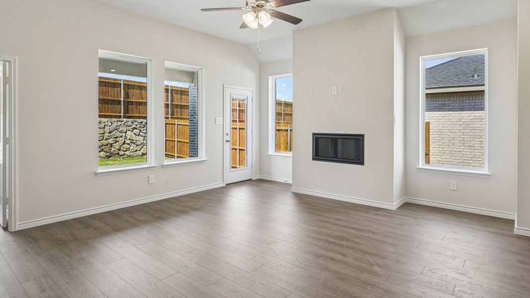 Spacious, unfurnished interior of a new home in Morning Ridge, Princeton (Image 5).
