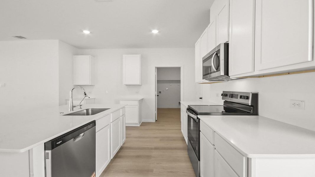 Furnished interior view inside a new home in Lake Conroe Cove, Willis (Image 5).