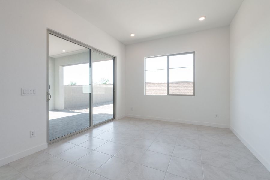 Spacious, unfurnished interior of a new home in Waterston Central, Gilbert (Image 9).