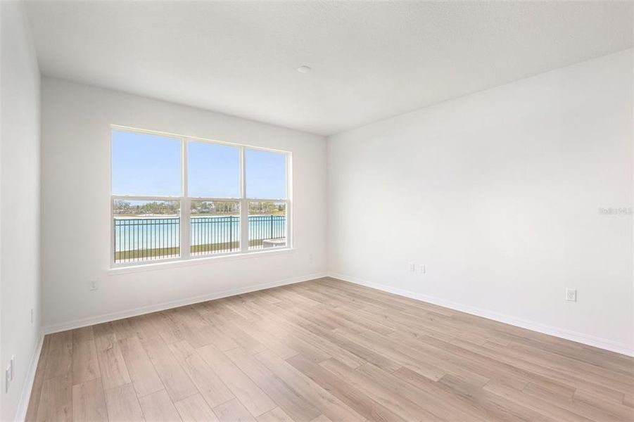 Spacious, unfurnished interior of a new home in , San Antonio (Image 20).
