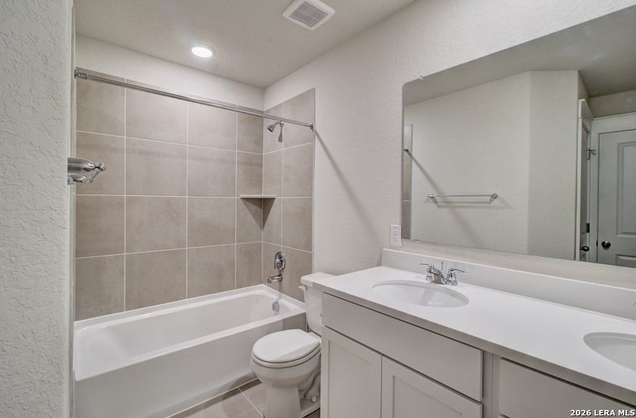 Furnished interior view inside a new home in Cloud Country, New Braunfels (Image 8).