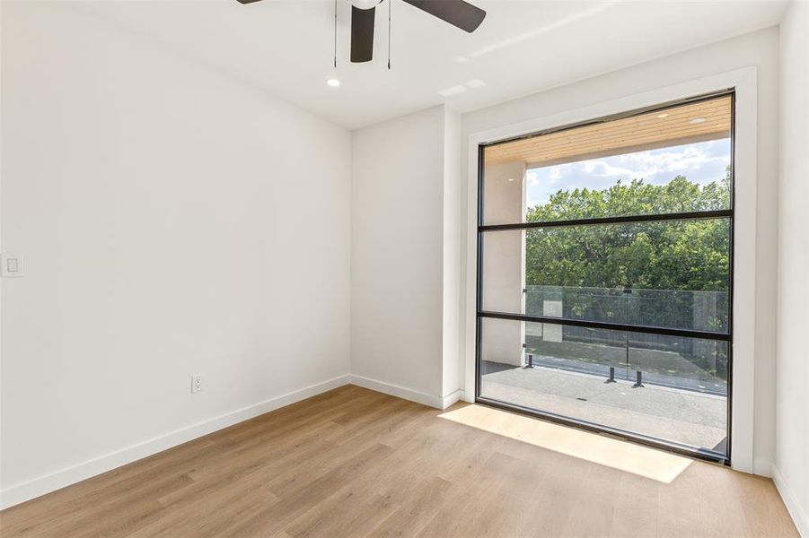 Spacious, unfurnished interior of a new home in , Dallas (Image 17).