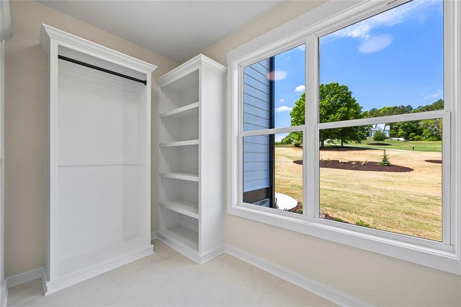 Image 101 of a home in .