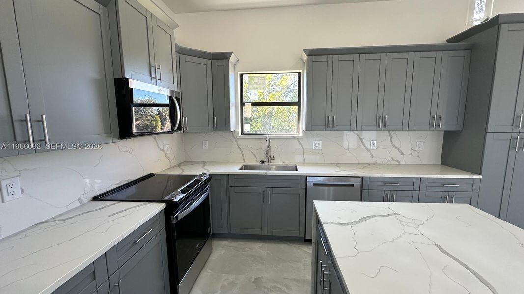 Furnished interior view inside a new home in , Lehigh Acres (Image 5).