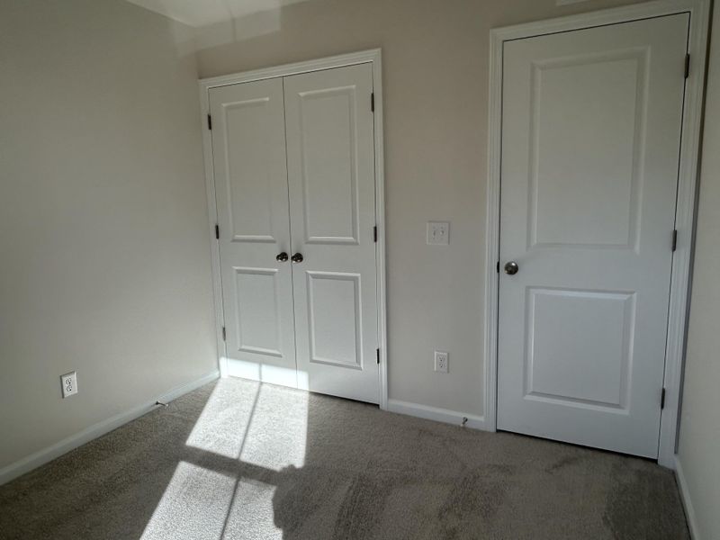 Spacious, unfurnished interior of a new home in , Summerville (Image 27).