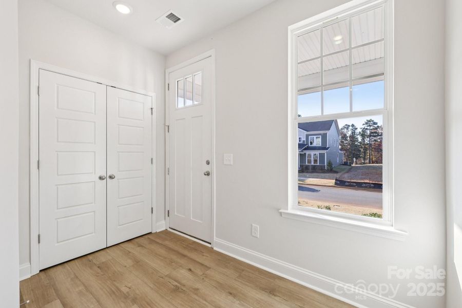Spacious, unfurnished interior of a new home in Edgewood Preserve, Huntersville (Image 39).