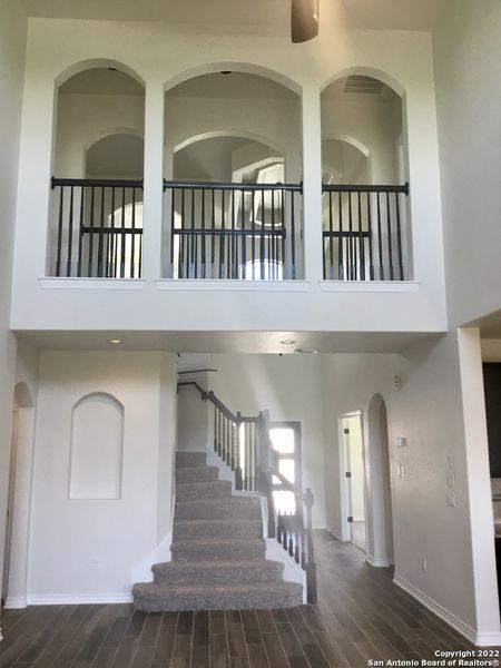 Image 13 of a home in West Pointe Gardens.