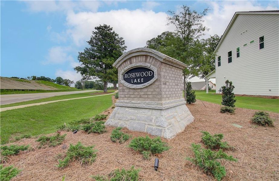 Front exterior of a new home in Rosewood Lake Estates, Hoschton, GA, highlighting curb appeal (Image 88).