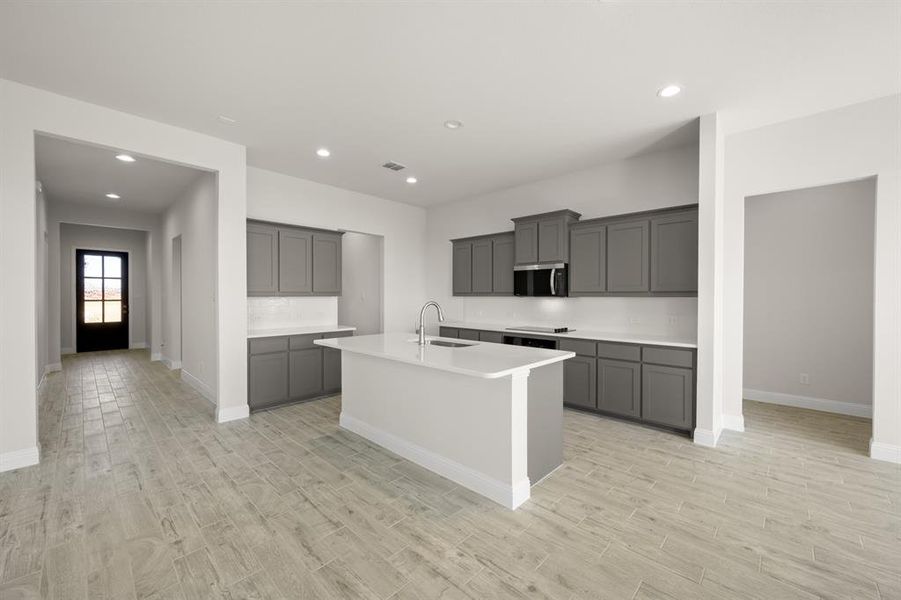 204 COmfort- Kitchen-1