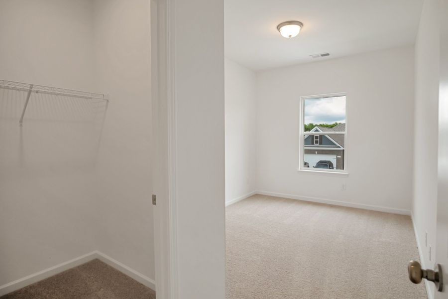 *This is a marketing photo. Colors/options may be different.*