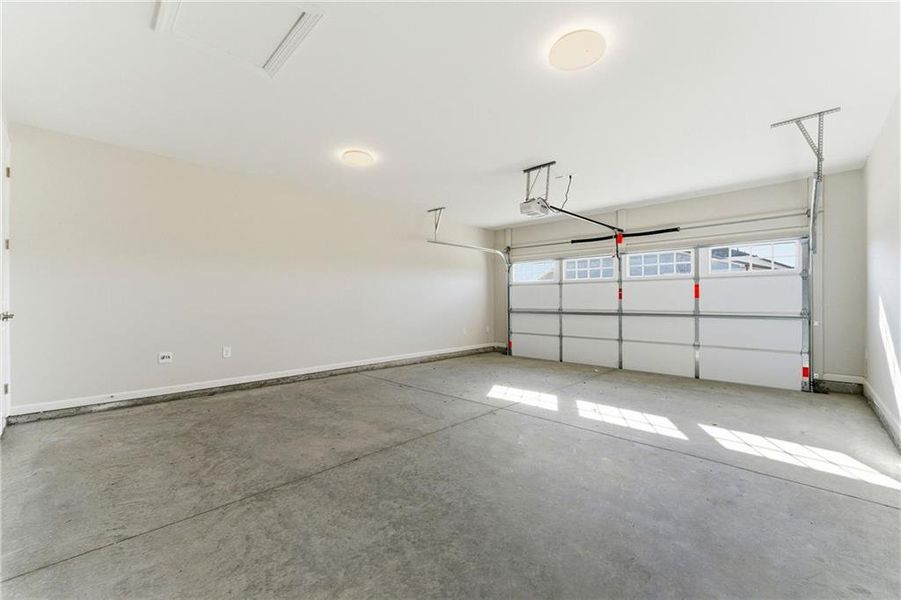 Spacious, unfurnished interior of a new home in Cresswind Georgia at Twin Lakes, Hoschton (Image 22).