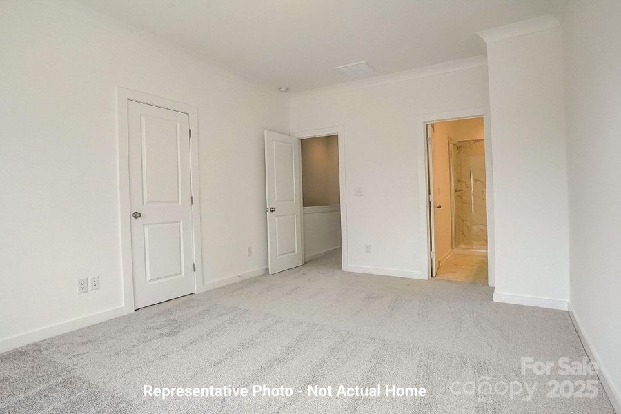 Main Bedroom with 2 closets-Cambridge Plan