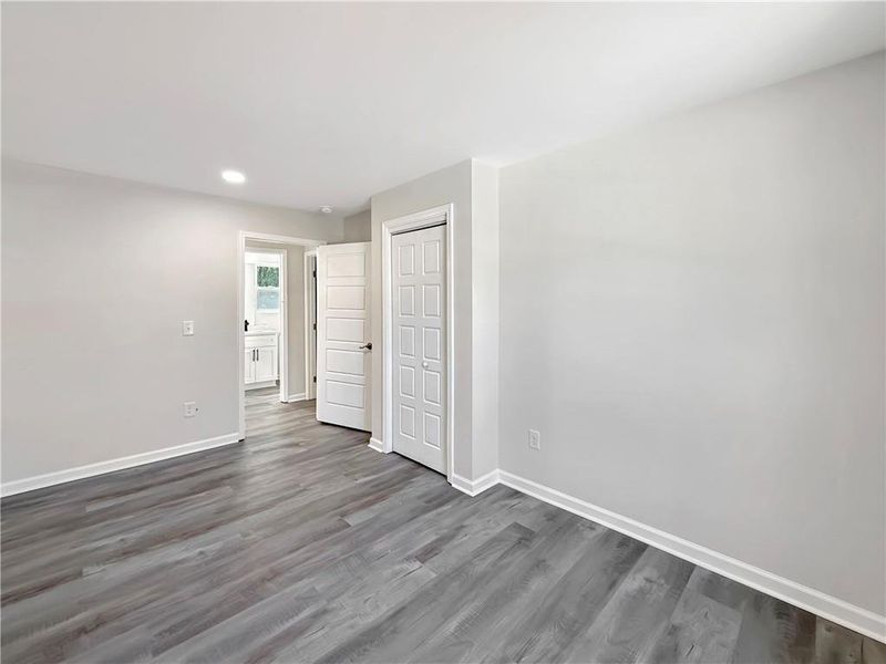 Spacious, unfurnished interior of a new home in , Jonesboro (Image 20).