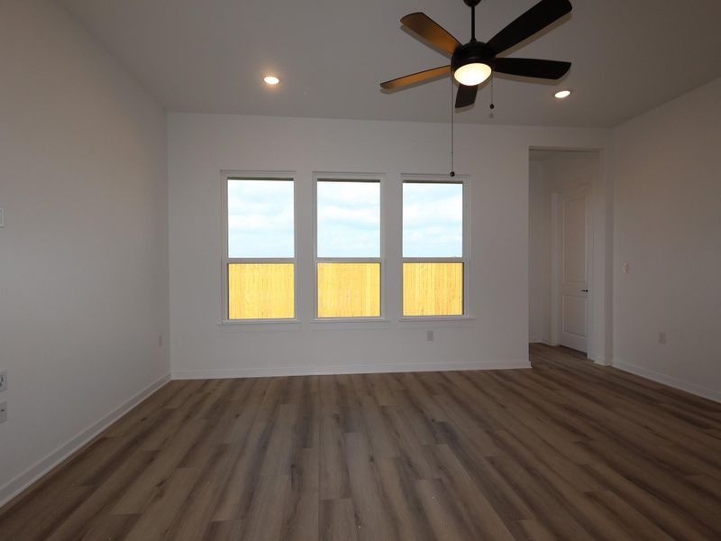 Spacious, unfurnished interior of a new home in Estancia West, Manchaca (Image 5).