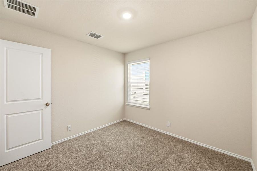 Spacious, unfurnished interior of a new home in , Converse (Image 33).
