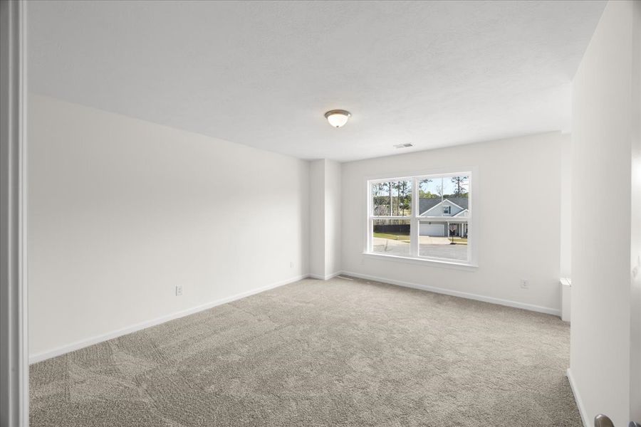 Spacious, unfurnished interior of a new home in Crawford Creek, Grovetown (Image 22).