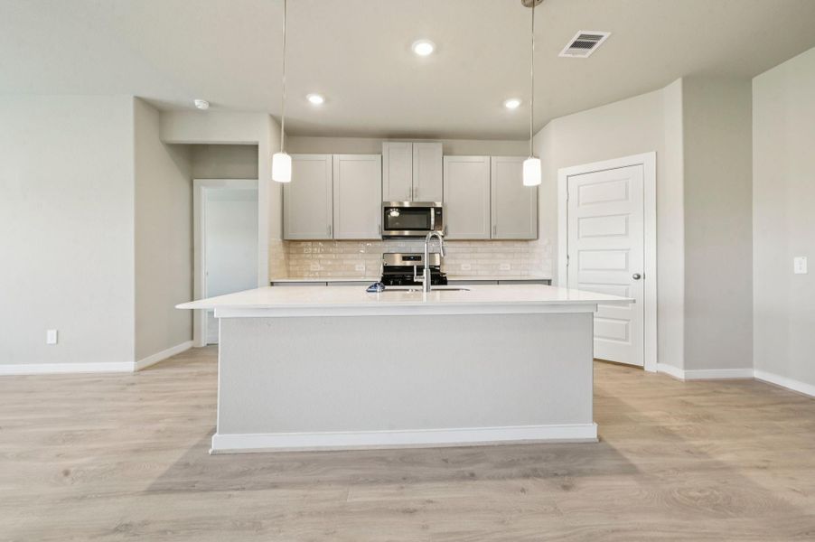 Photo is not of the actual home, but is an inspirational photo of builder’s model home and may depict options, furnishings, and/or decorator features that are not included Photo is not of the actual home, but is an inspirational photo of builder’s model home and may depict options, furnishings, and/or decorator features that are not included