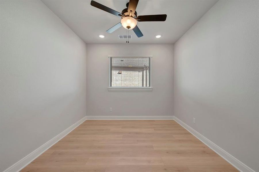 Spacious, unfurnished interior of a new home in Mantua Point Classics, Van Alstyne (Image 37).