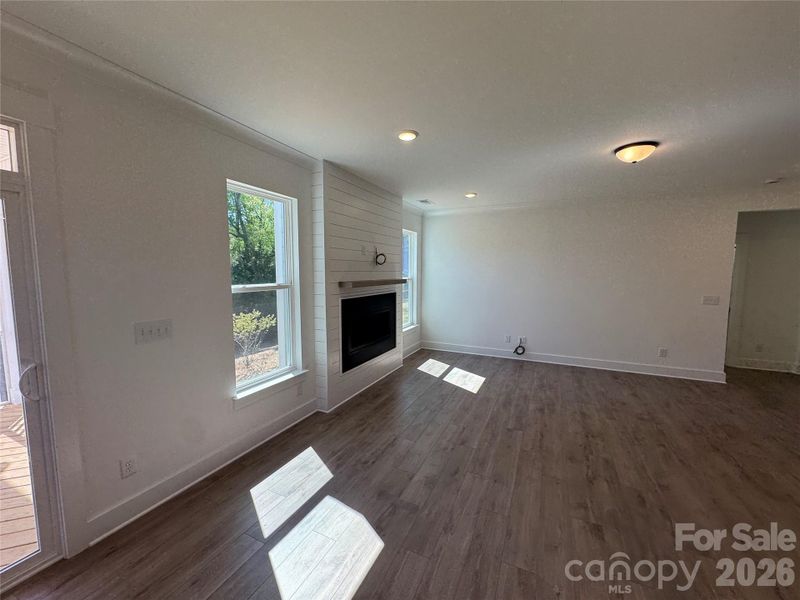 Spacious, unfurnished interior of a new home in Robinson Oaks, Gastonia (Image 26).